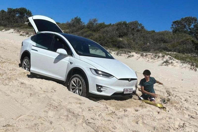 4x4s causing 'widespread damage' to Australian beaches – study