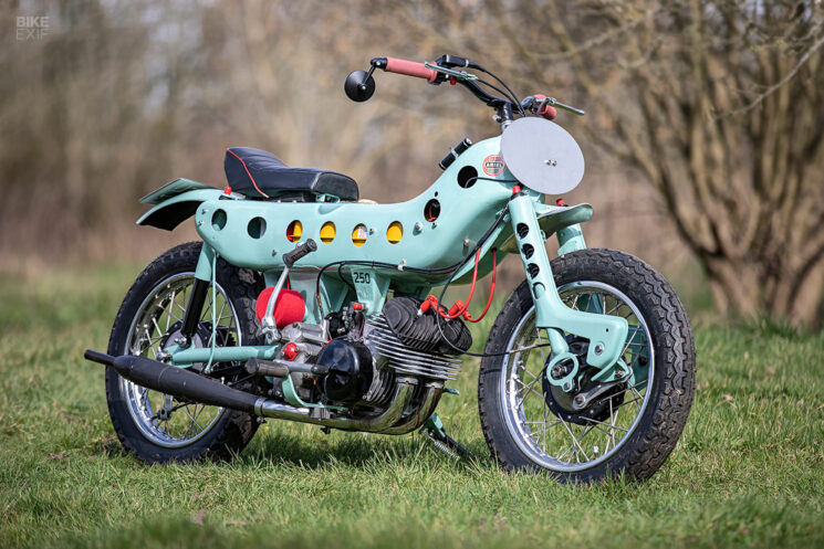 Custom Ariel Leader two-stroke by Ivan Counsell