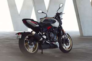 2026 Triumph Trident 800 middleweight naked roadster