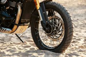 2025 Triumph Scrambler 400 XC