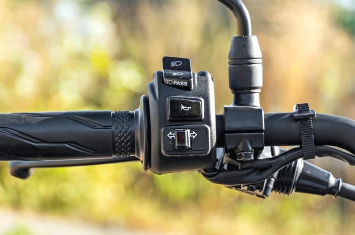 Yamaha XSR155 left hand switchgear